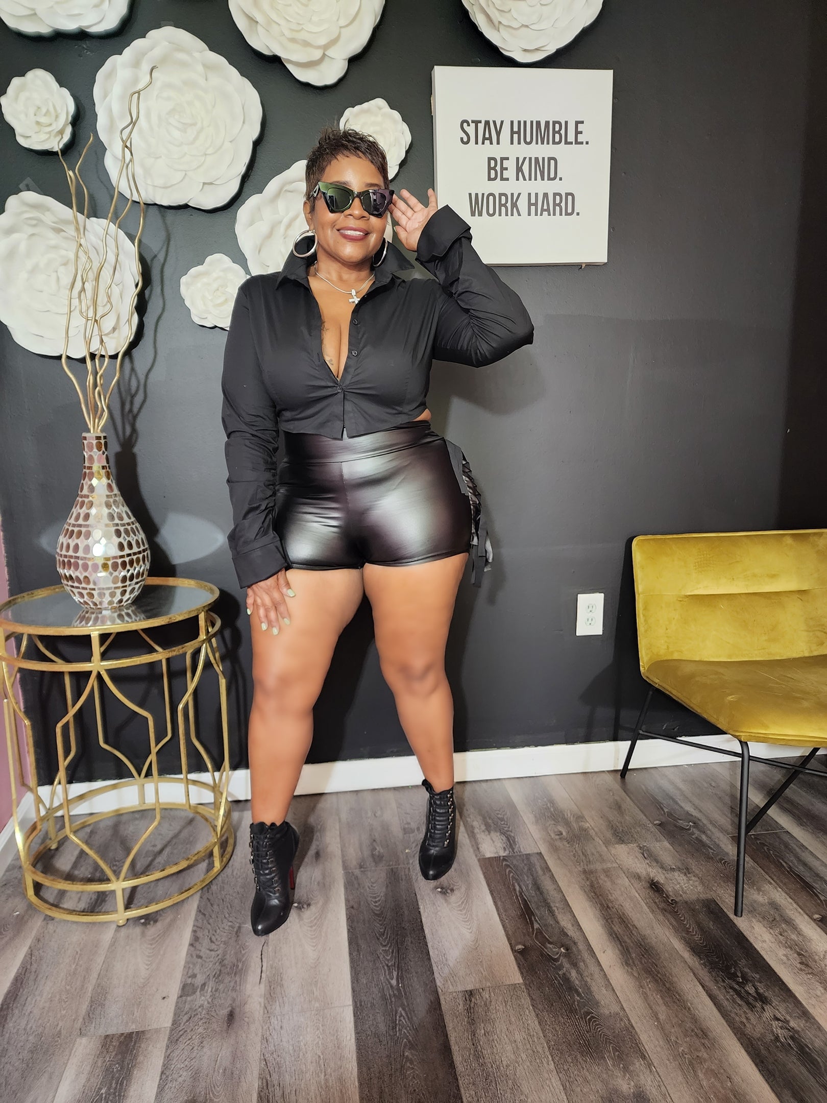How to Style Plus Size Faux Leather Shorts 